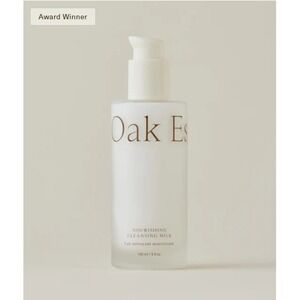Oak Essentials Nourishing Cleansing Milk Award Winner Gentle Face Wash